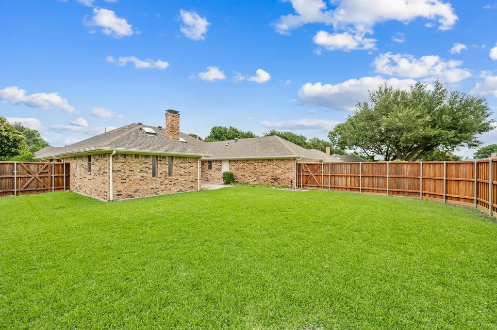 1802 Campbell Trail Richardson TX 75082