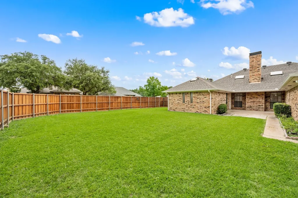 1802 Campbell Trail Richardson TX 75082