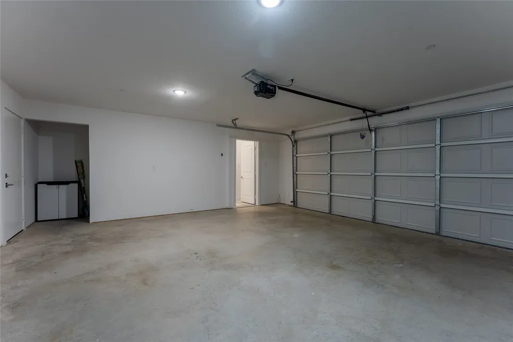 2025 Empire Central Drive Dallas TX 75235