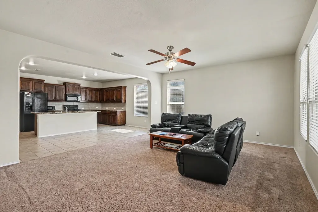 1816 Placitas Trail Fort Worth TX 76131