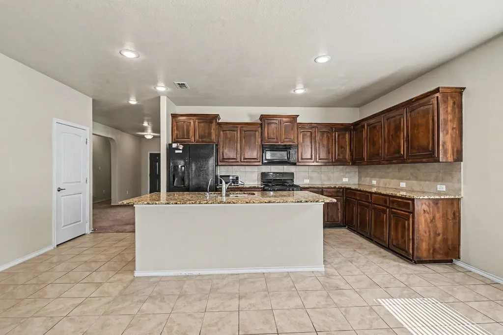1816 Placitas Trail Fort Worth TX 76131