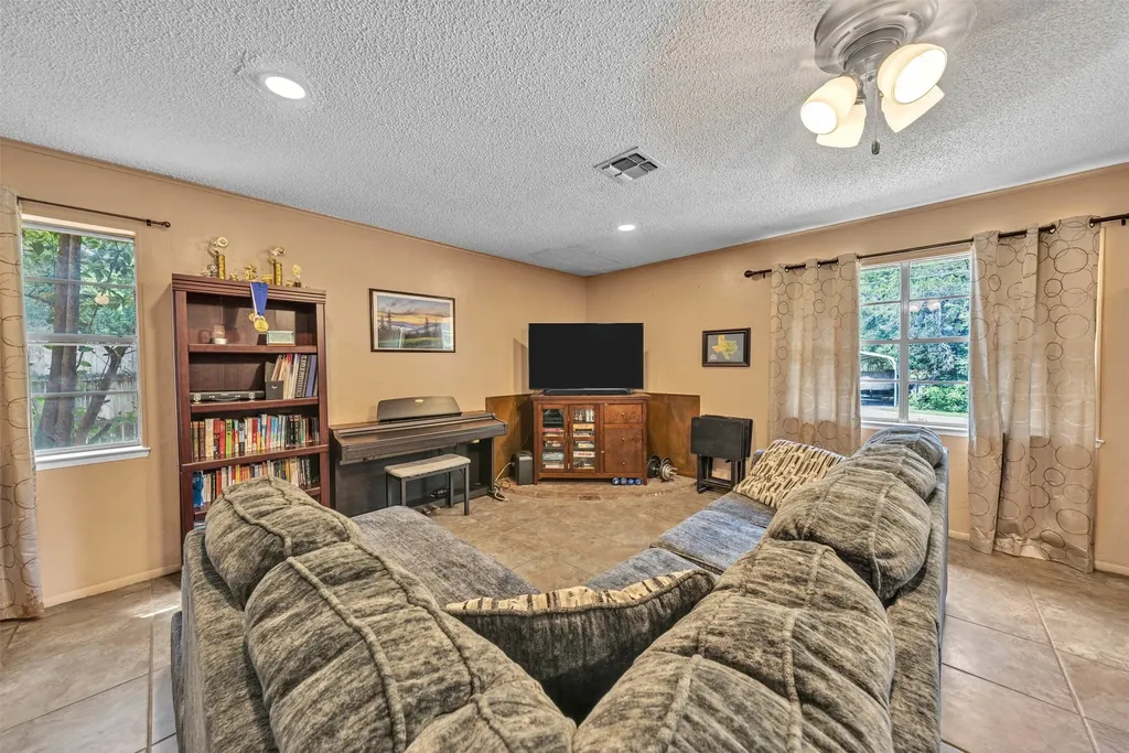 190 Crowfoot Lane Whitney TX 76692