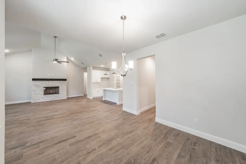 241 Gardenia Drive Azle TX 76020
