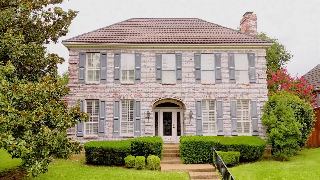 1608 Crockett Circle Irving TX 75038
