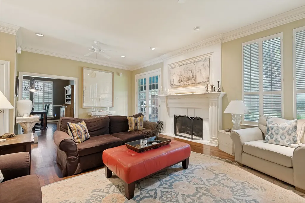 1608 Crockett Circle Irving TX 75038