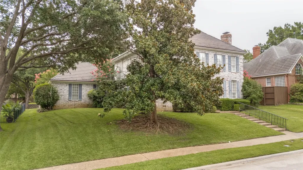 1608 Crockett Circle Irving TX 75038