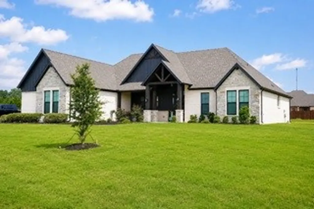 4017 Lagos Drive Midlothian TX 76065