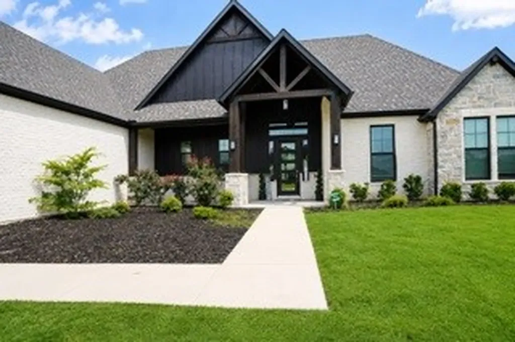 4017 Lagos Drive Midlothian TX 76065