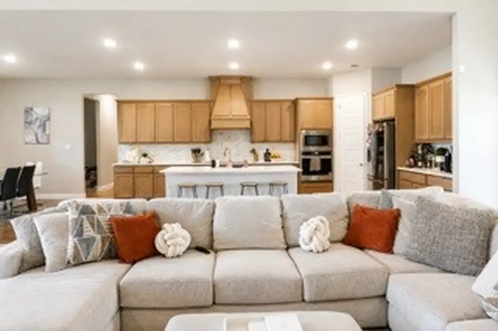 4017 Lagos Drive Midlothian TX 76065