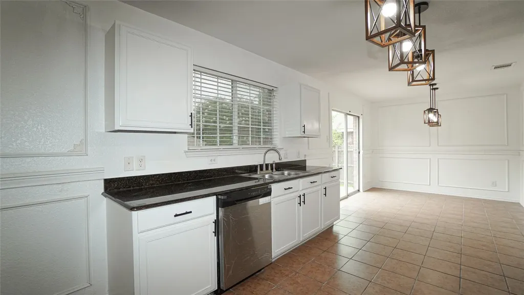 4006 Collin Court Heartland TX 75126