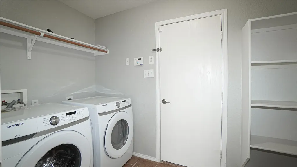 4006 Collin Court Heartland TX 75126
