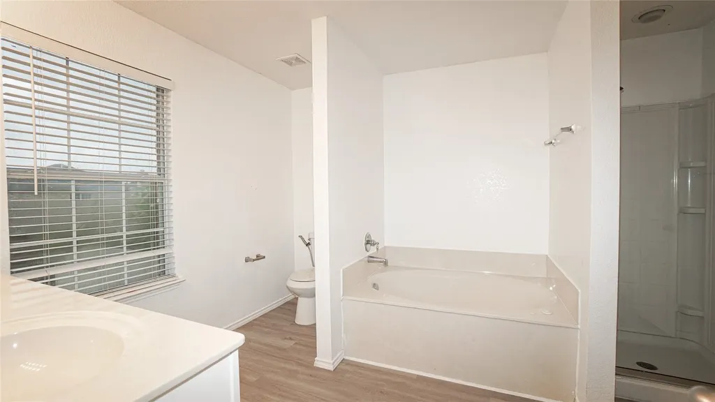 4006 Collin Court Heartland TX 75126