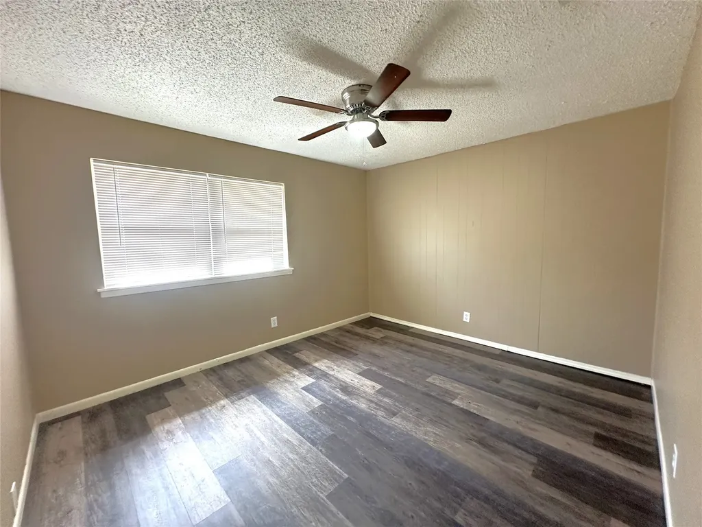 1915 Leslie Street Denton TX 76205