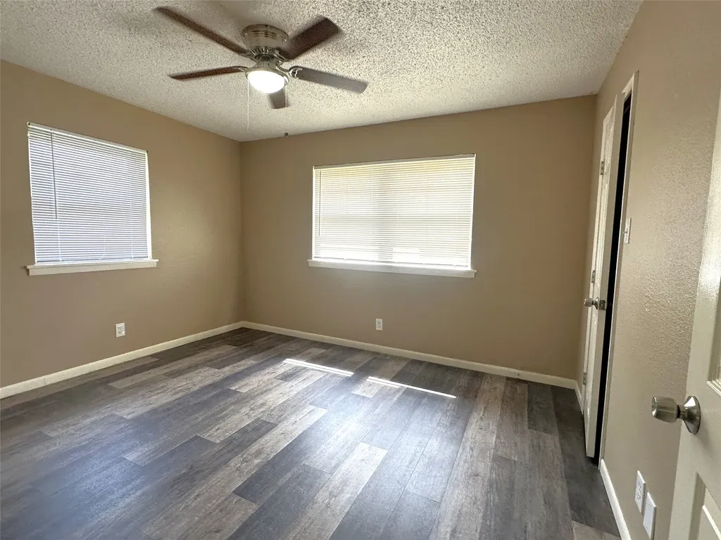1915 Leslie Street Denton TX 76205
