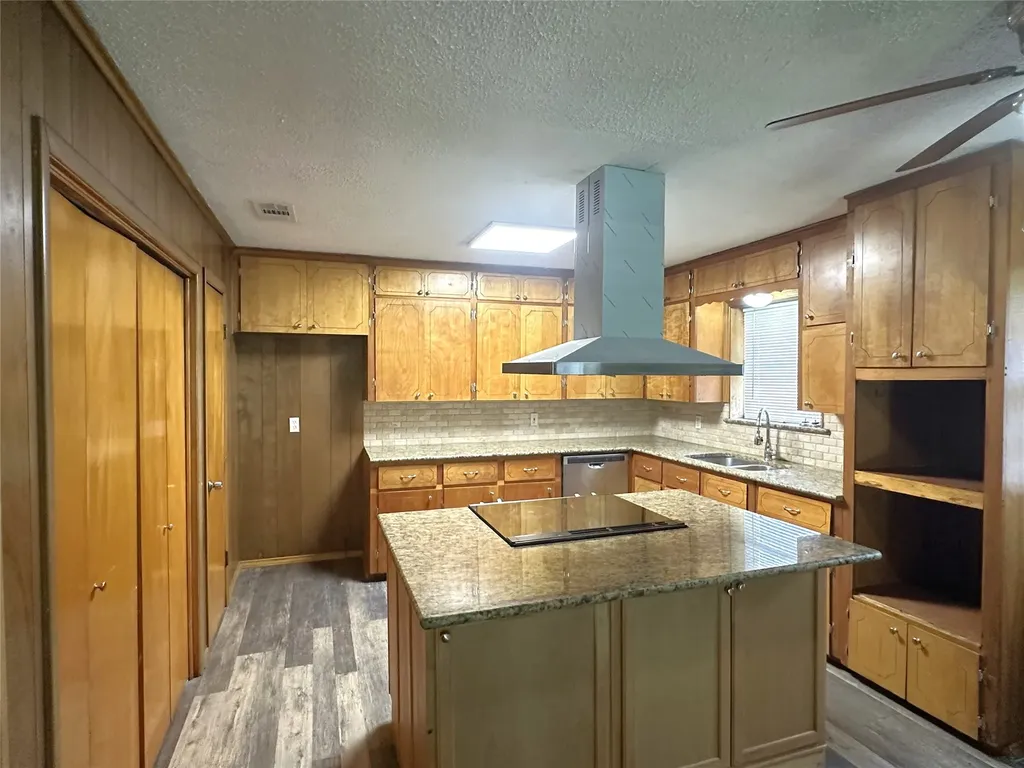 1915 Leslie Street Denton TX 76205