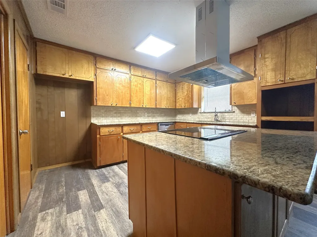 1915 Leslie Street Denton TX 76205