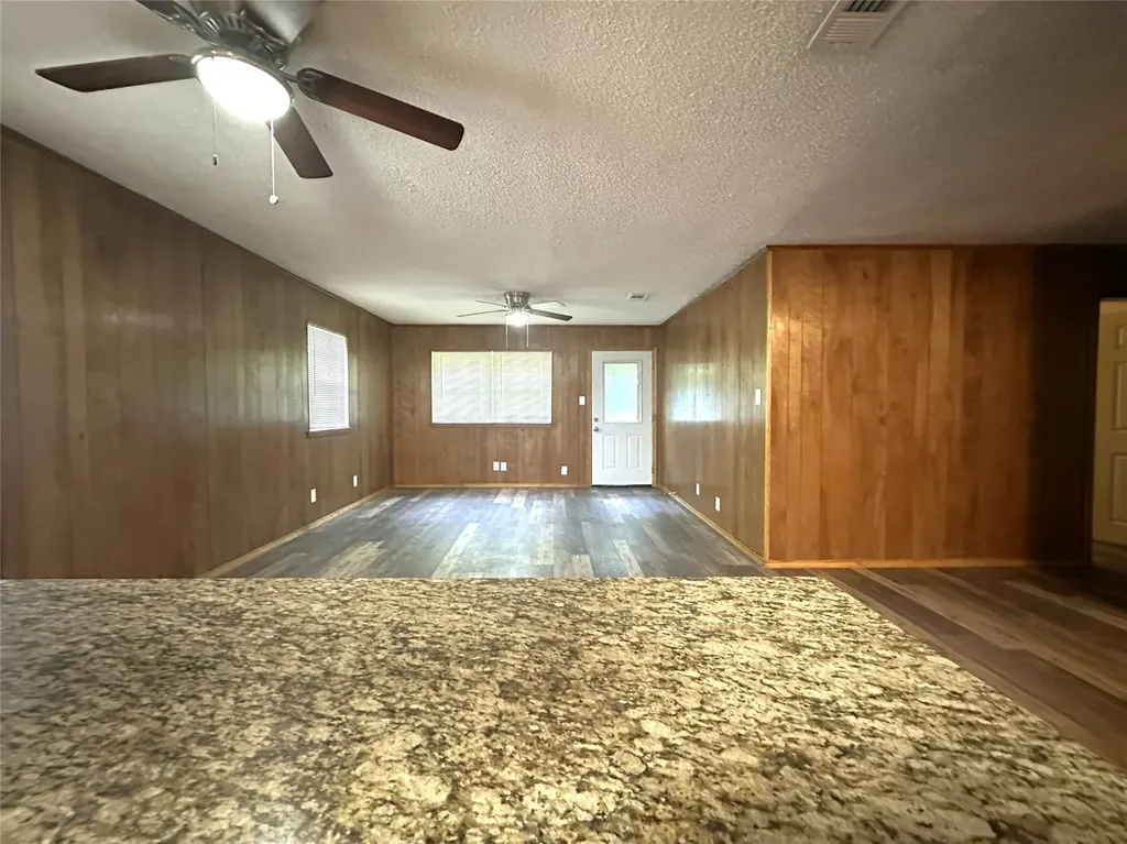1915 Leslie Street Denton TX 76205