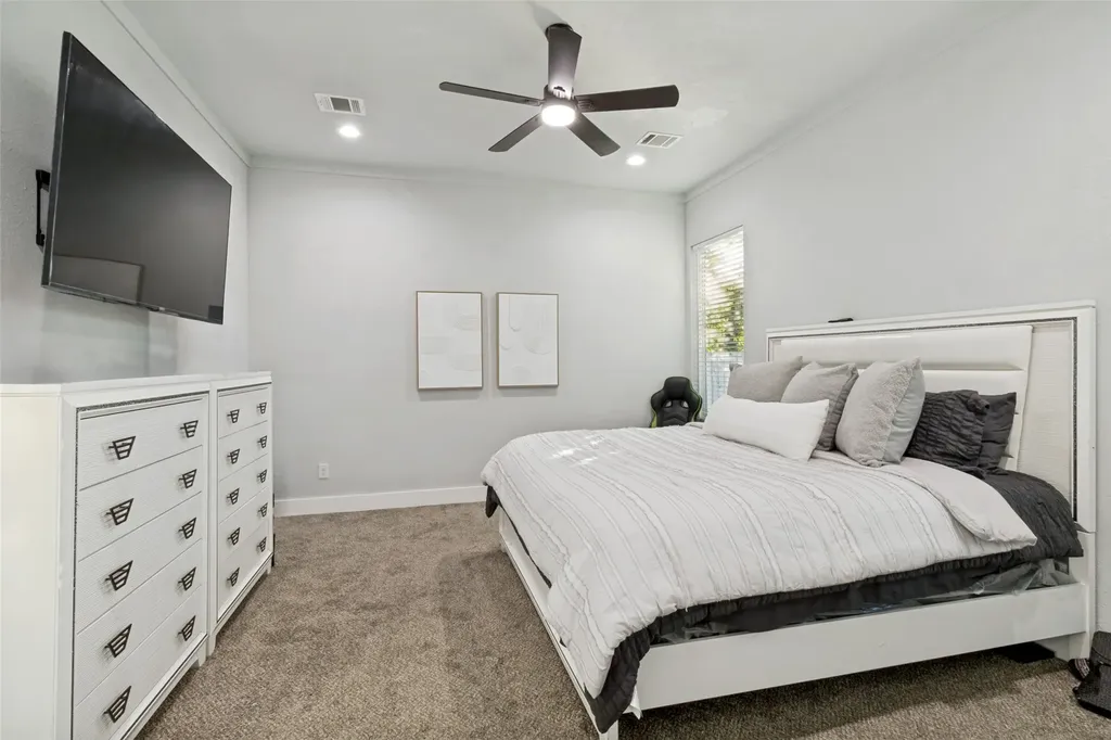 7909 Ivory Lane Dallas TX 75216