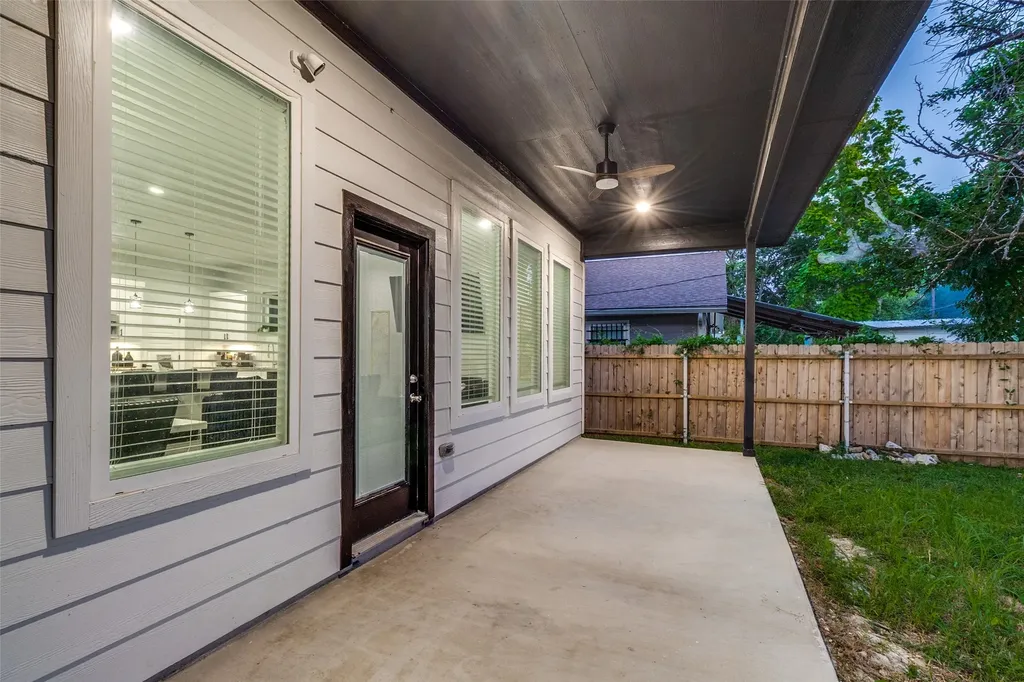 7909 Ivory Lane Dallas TX 75216