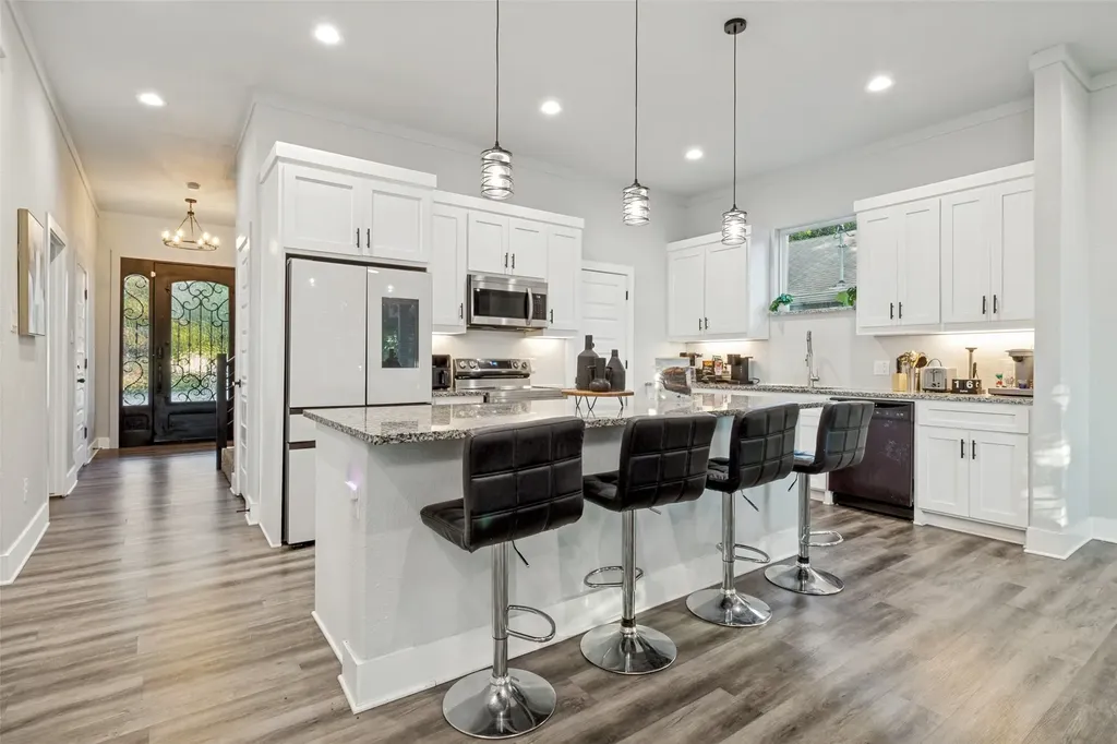 7909 Ivory Lane Dallas TX 75216