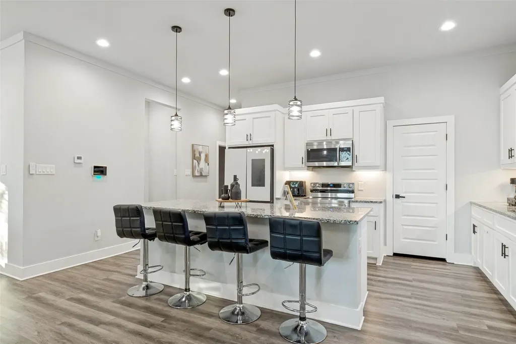 7909 Ivory Lane Dallas TX 75216