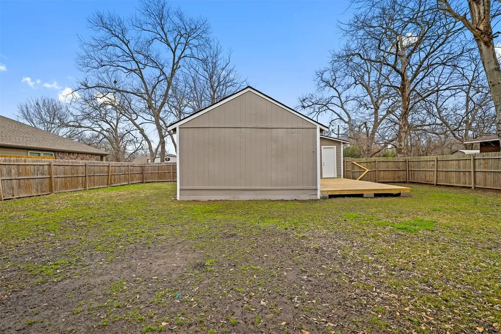 1009 Oak Street Bonham TX 75418
