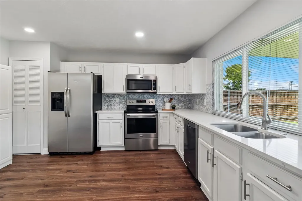 4900 Avery Circle The Colony TX 75056