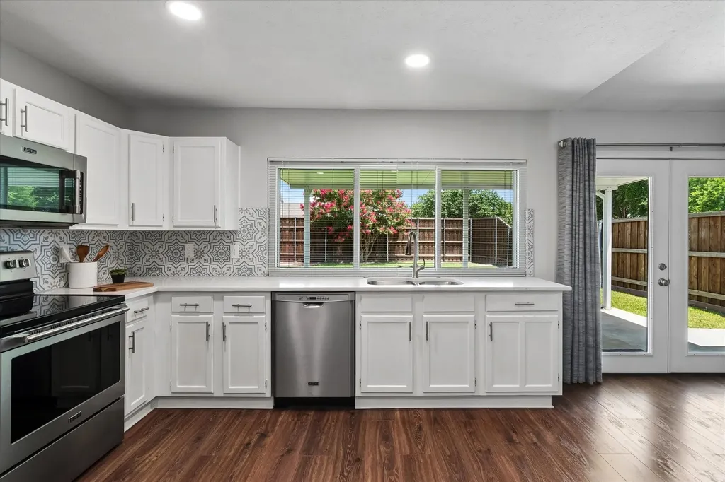 4900 Avery Circle The Colony TX 75056