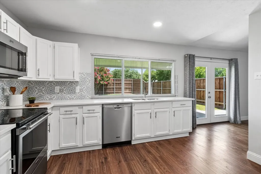 4900 Avery Circle The Colony TX 75056