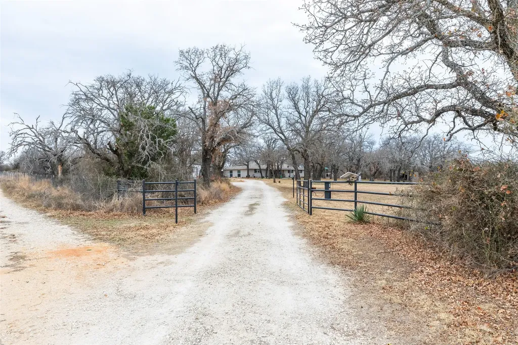 9259 County Road 258 Clyde TX 79510
