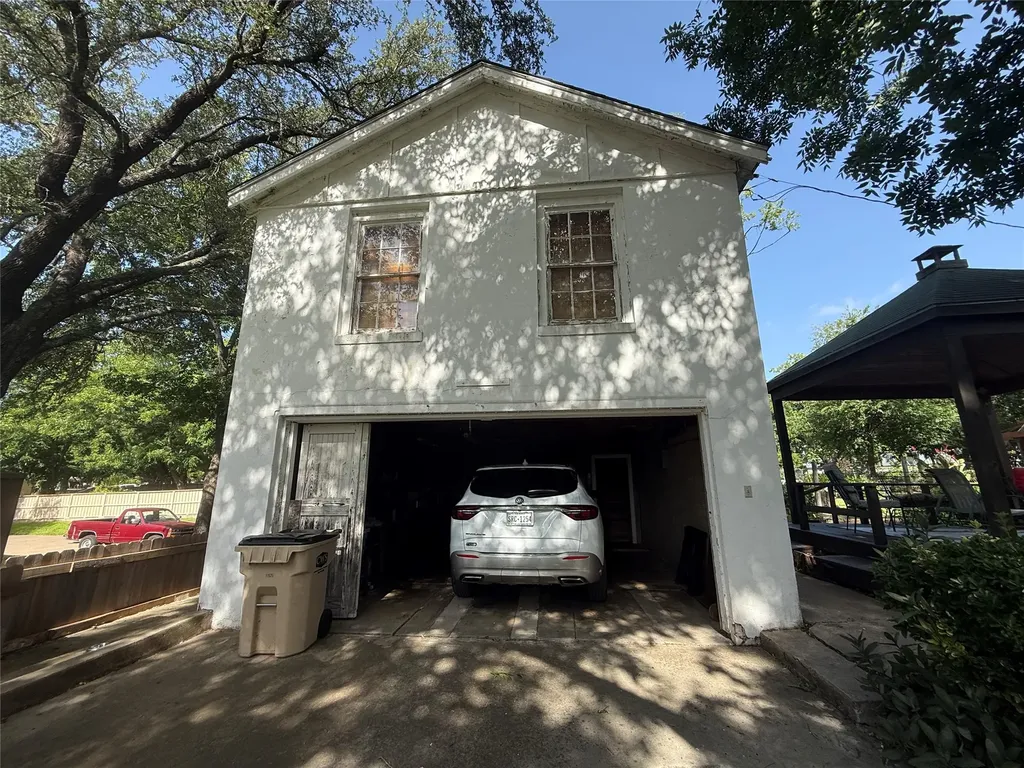 700 W Wrights Avenue Comanche TX 76442