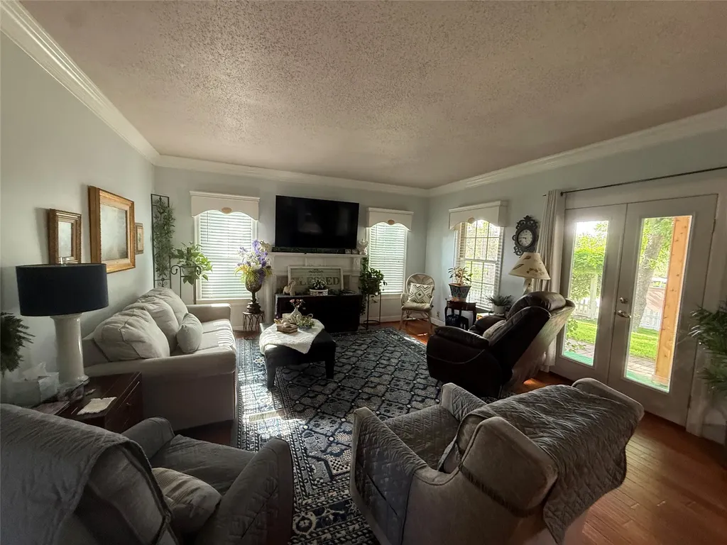 700 W Wrights Avenue Comanche TX 76442