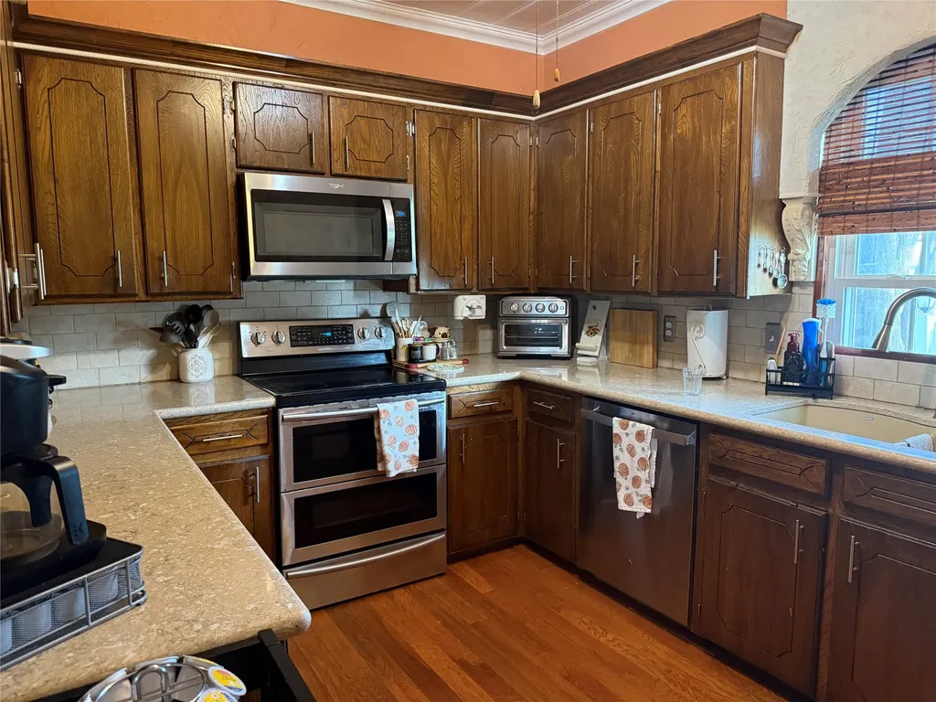 700 W Wrights Avenue Comanche TX 76442