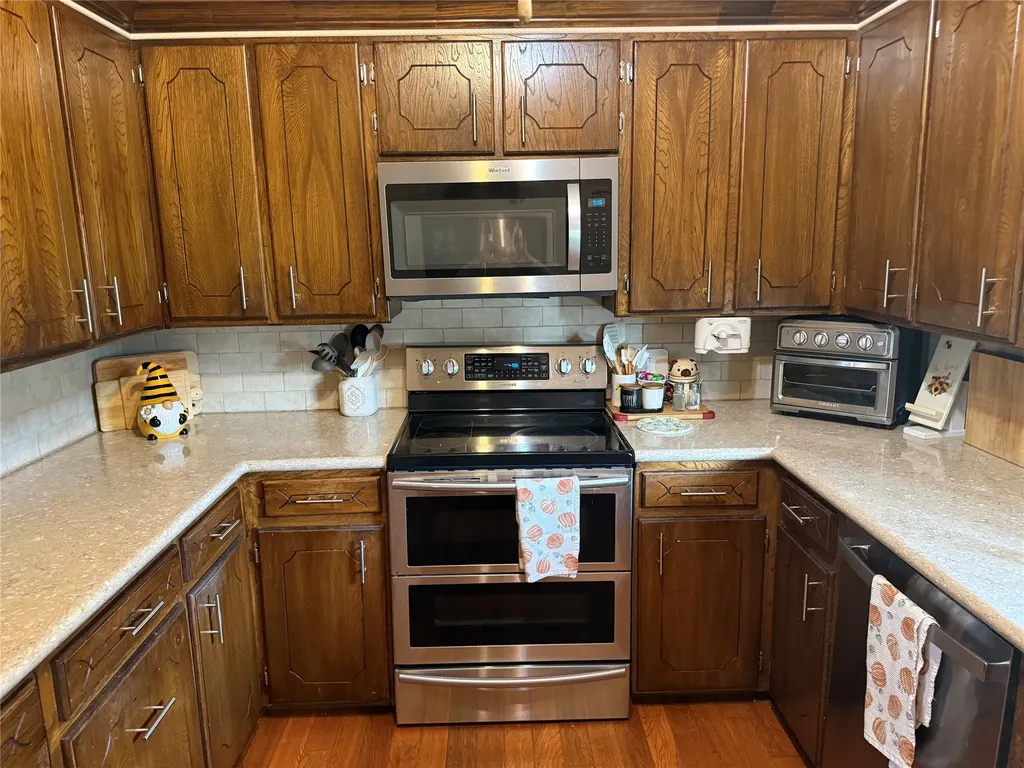 700 W Wrights Avenue Comanche TX 76442
