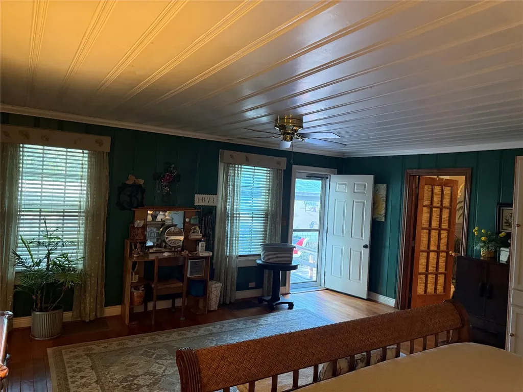 700 W Wrights Avenue Comanche TX 76442