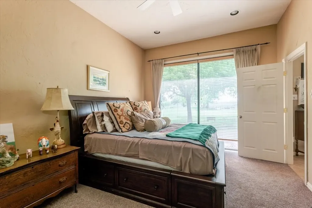 11436 St Highway 171 Covington TX 76636