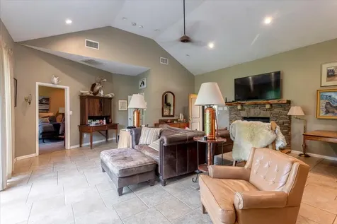 11436 St Highway 171 Covington TX 76636