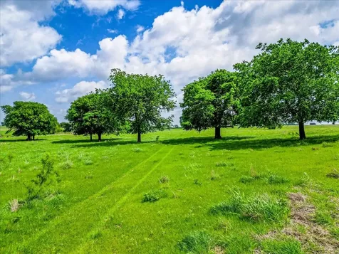 11436 St Highway 171 Covington TX 76636
