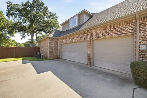 710 Knott Court Euless TX 76039