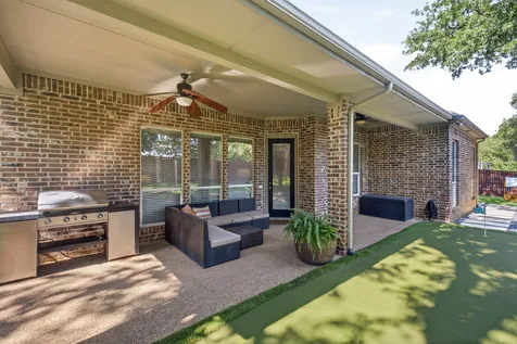 710 Knott Court Euless TX 76039