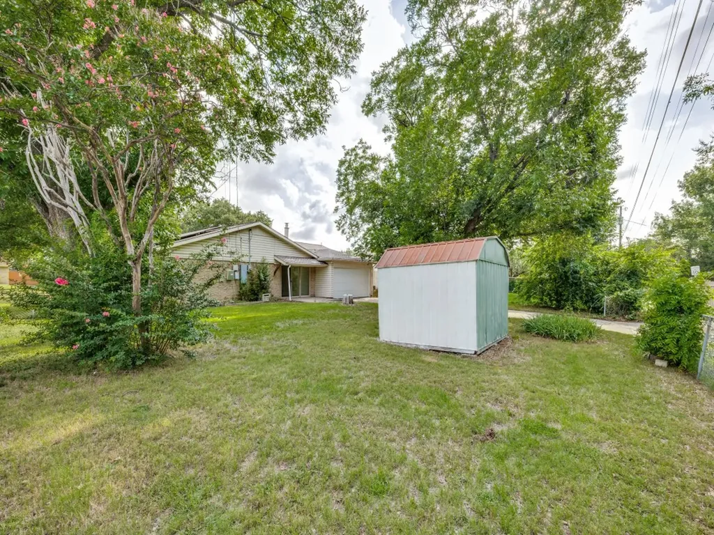 1216 Briarcove Drive Richardson TX 75081