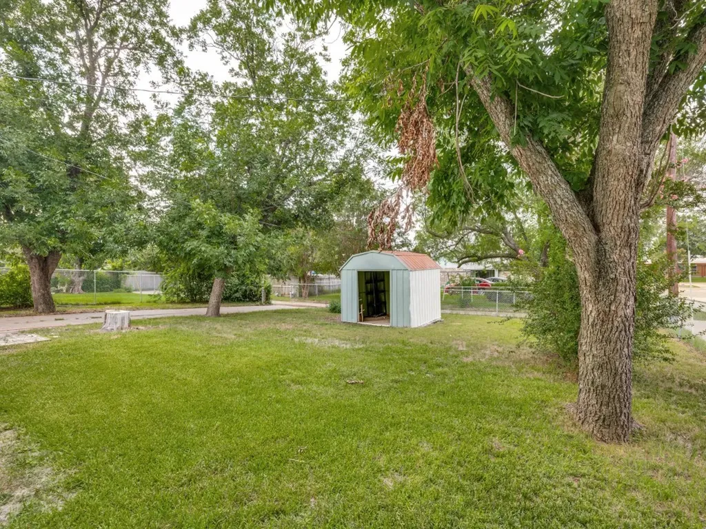 1216 Briarcove Drive Richardson TX 75081
