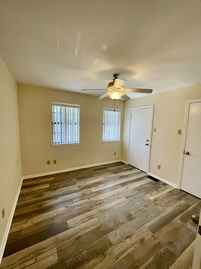 1915 S 10 Waco TX 76706