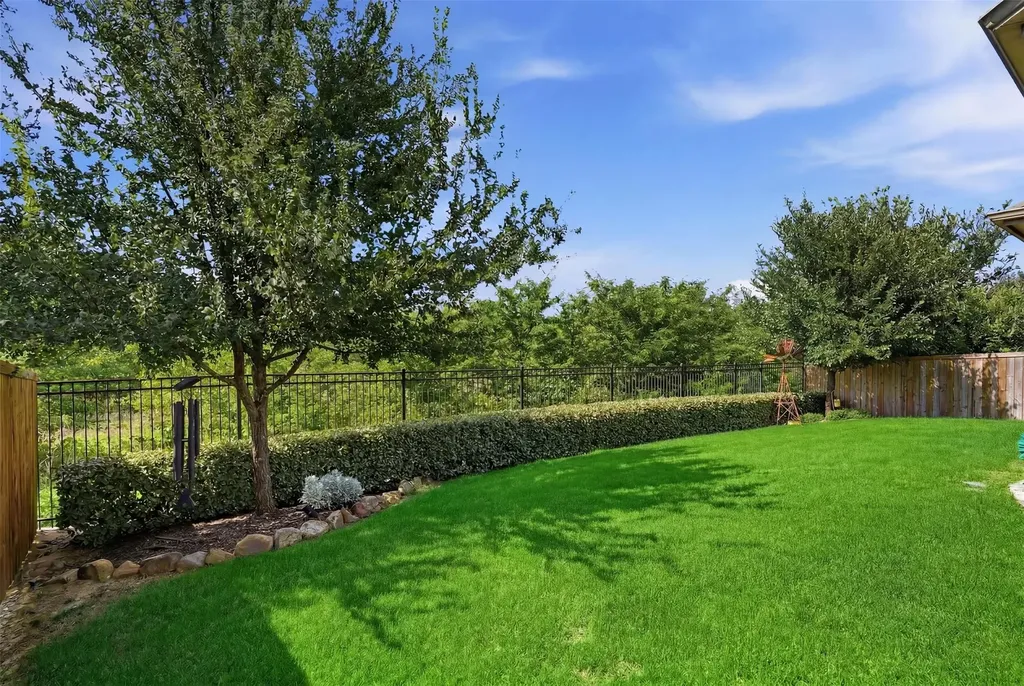 1109 Shire Drive Aubrey TX 76227
