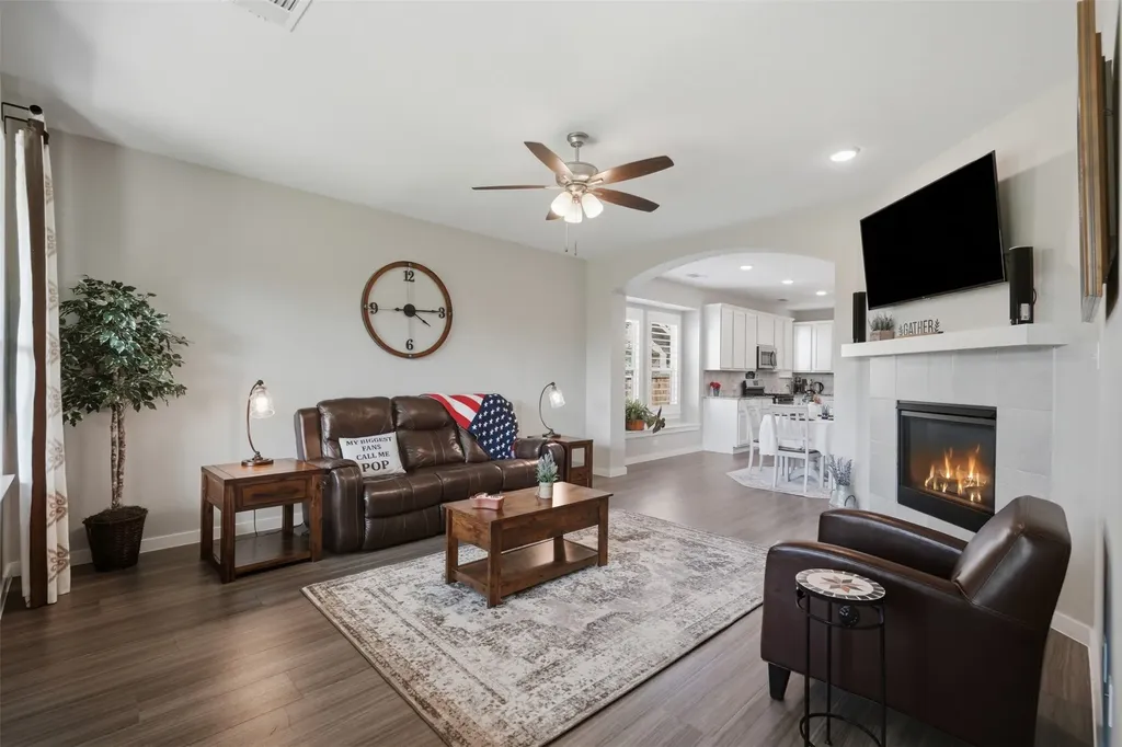 1109 Shire Drive Aubrey TX 76227