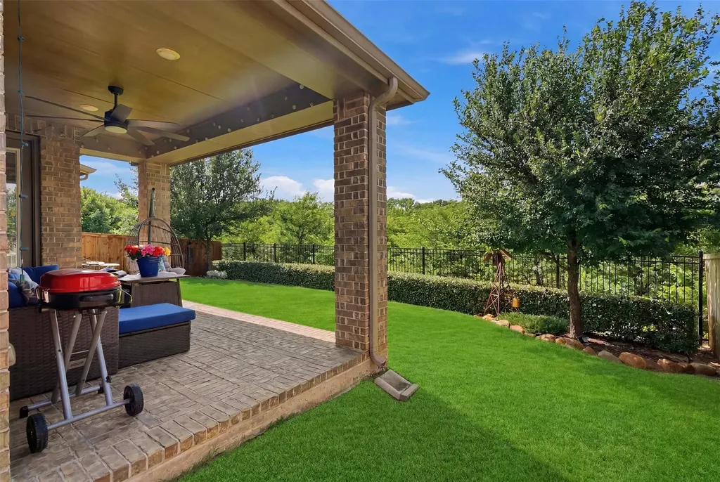 1109 Shire Drive Aubrey TX 76227