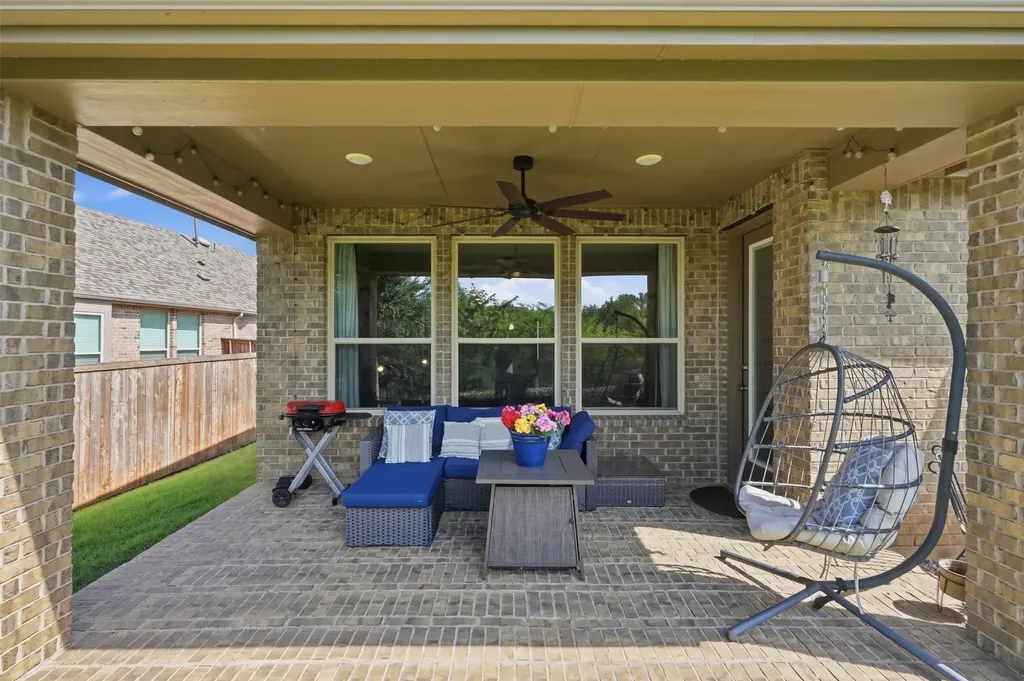 1109 Shire Drive Aubrey TX 76227