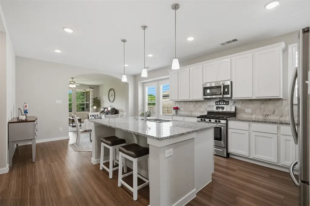 1109 Shire Drive Aubrey TX 76227