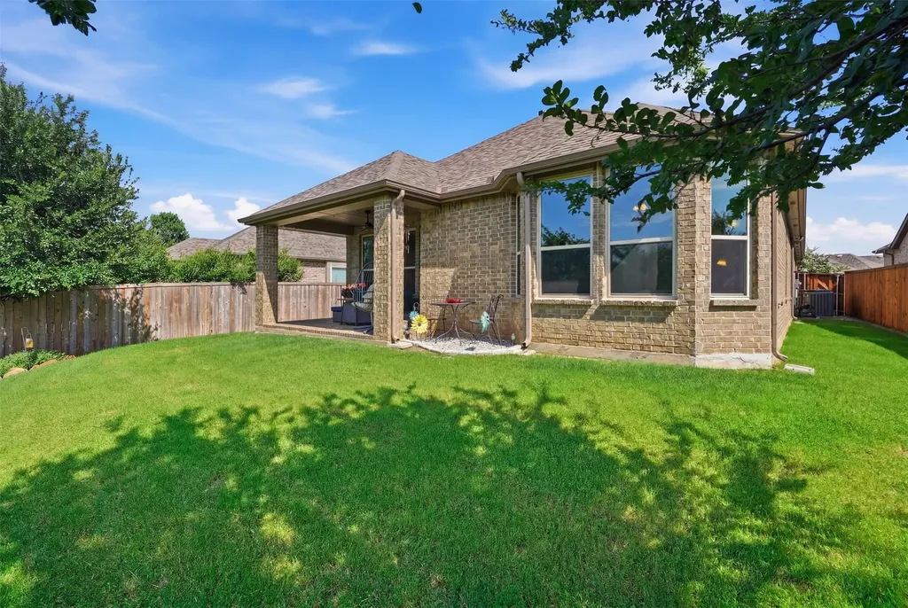 1109 Shire Drive Aubrey TX 76227
