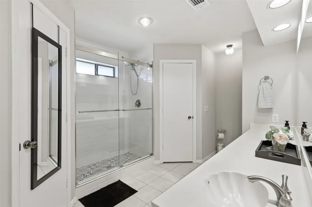 6300 Bronze Leaf Drive Plano TX 75023